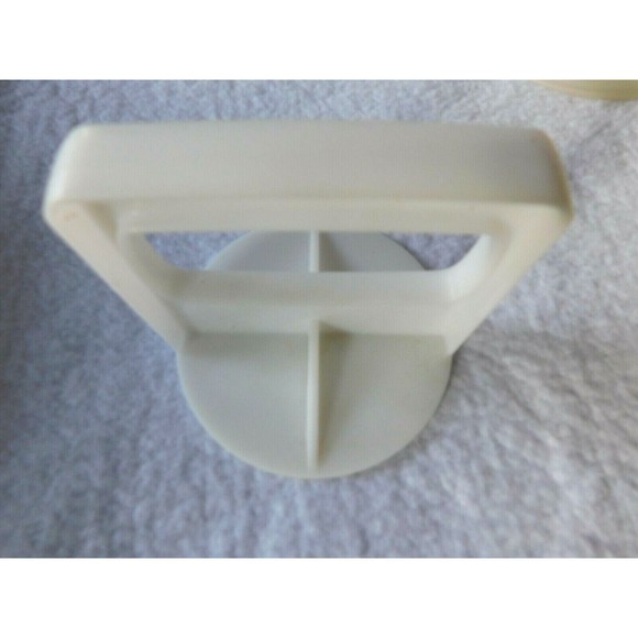 Vintage Tupperware Hamburger Keepers 6  4'', 1 Press and Sleeve 882-21, 884-12 - Picture 6 of 9